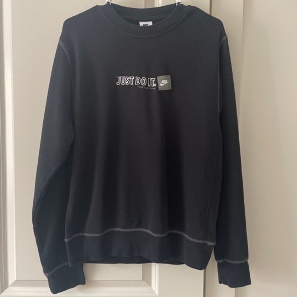 Nike sweatshirt